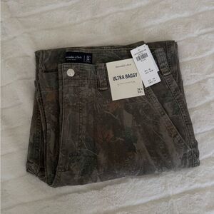 Abercrombie Men’s Ultra Baggy Workwear Pant